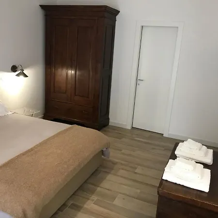 Bellhome 1 - Elegante Appartamento Nel Centro Di Bari Exterior photo