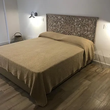 Bellhome 1 - Elegante Appartamento Nel Centro Di Bari Exterior photo