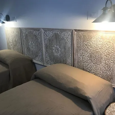 Bellhome 1 - Elegante Appartamento Nel Centro Di Bari Exterior photo